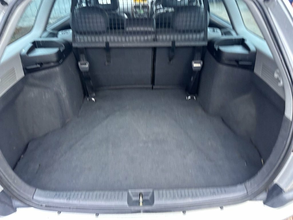 Toyota Avensis 1.8 Gs Hatchback Silver #14