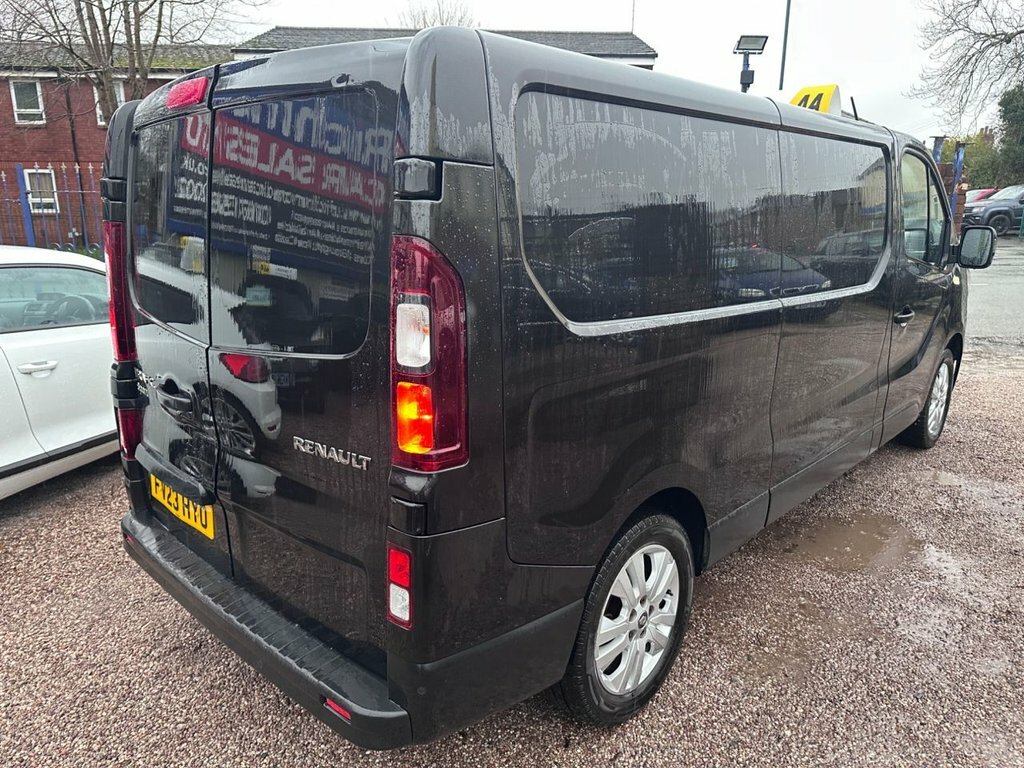 Renault Trafic 2L Sport FV23HYO Black #3