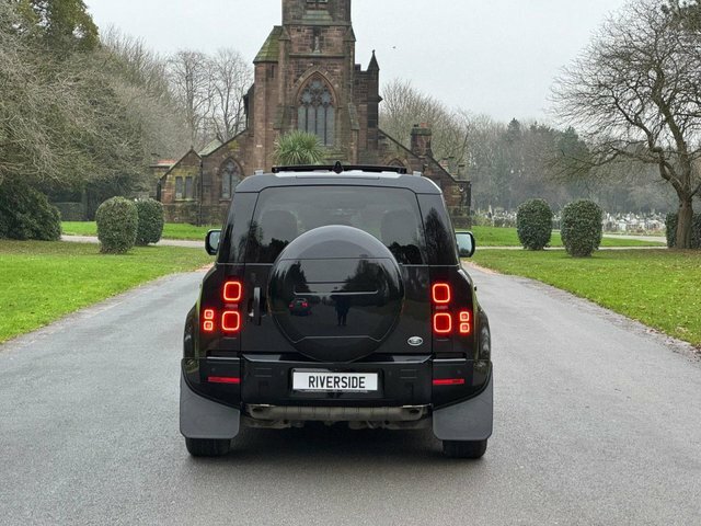 Land Rover Defender 2022 3.0 P400 Mhev Xs Edition Suv Black #3