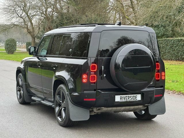 Land Rover Defender 2022 3.0 P400 Mhev Xs Edition Suv Black #2
