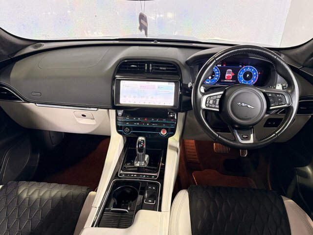 Jaguar F-Pace 2020 5.0 V8 Svr Suv Quickshift Awd Euro Black #2