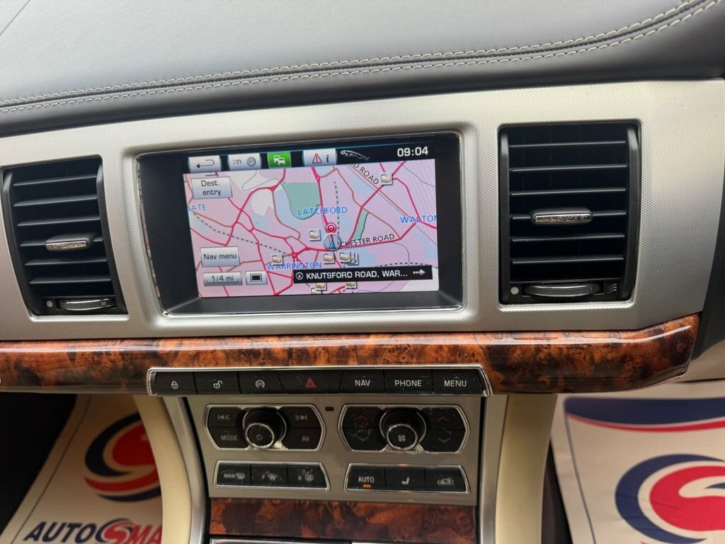 Jaguar XF Saloon MX13PCY Beige #5