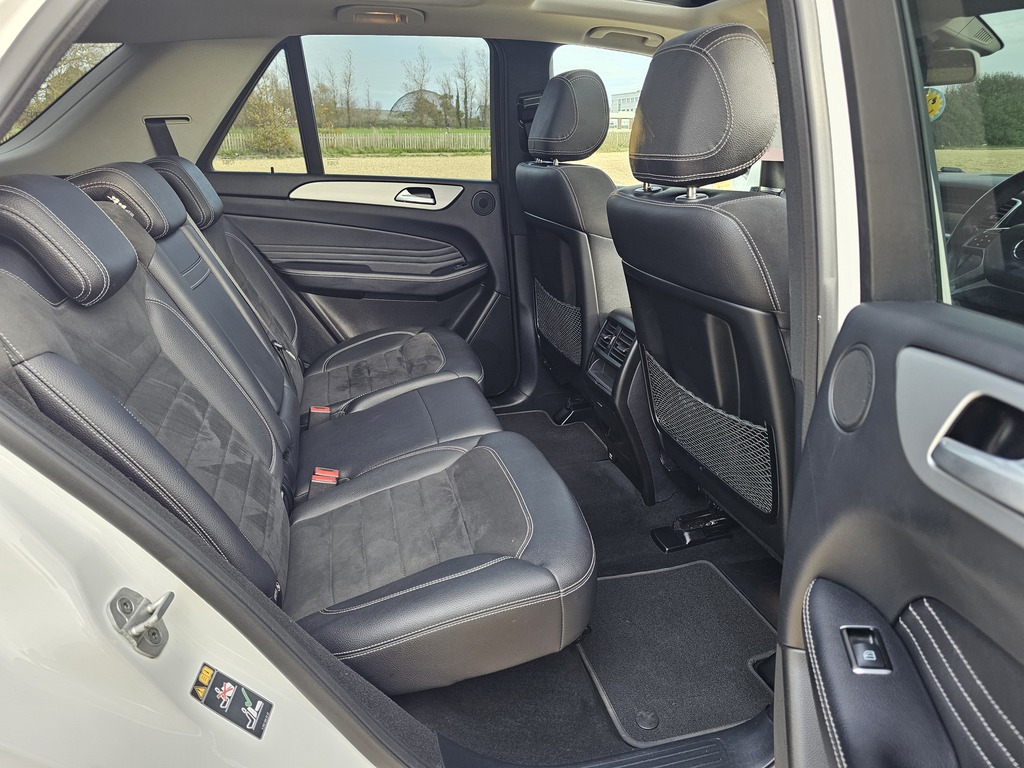 Mercedes-Benz M Class Suv Black #8