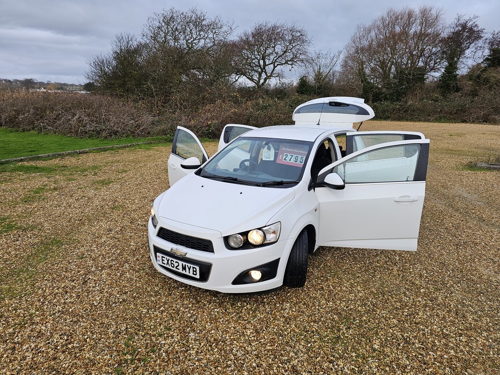 Chevrolet Aveo Hatchback 1.4 Lt 2013 Blue #1