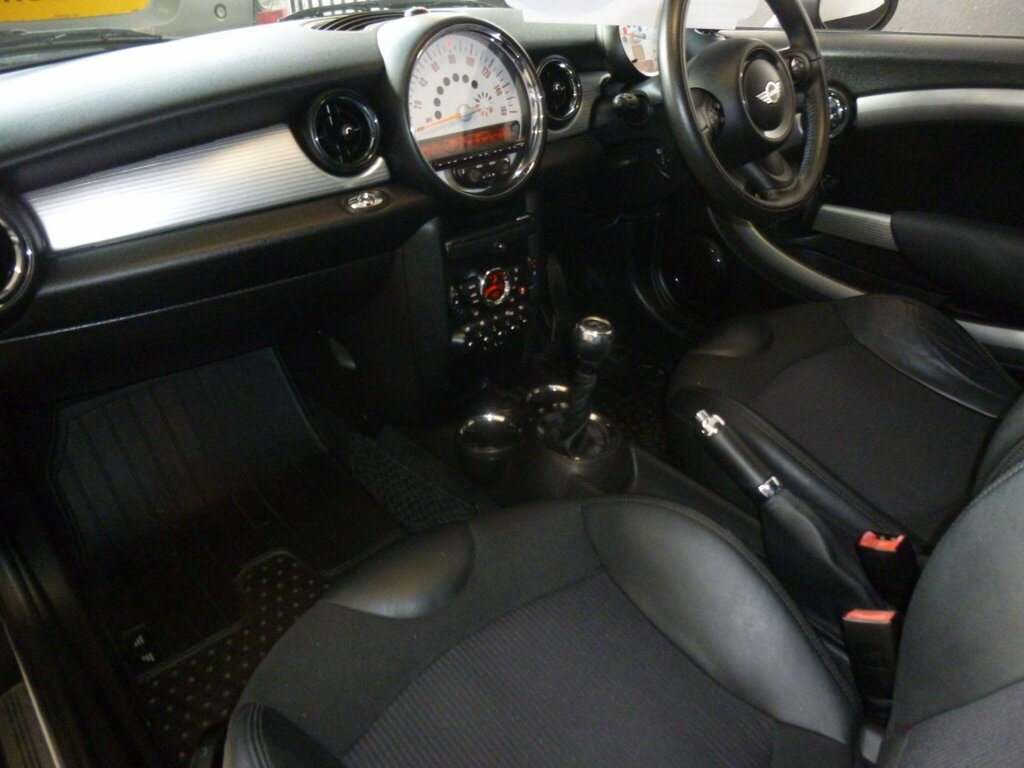 Mini Convertible 1.6 Cooper D Euro 5 Ss Black #5