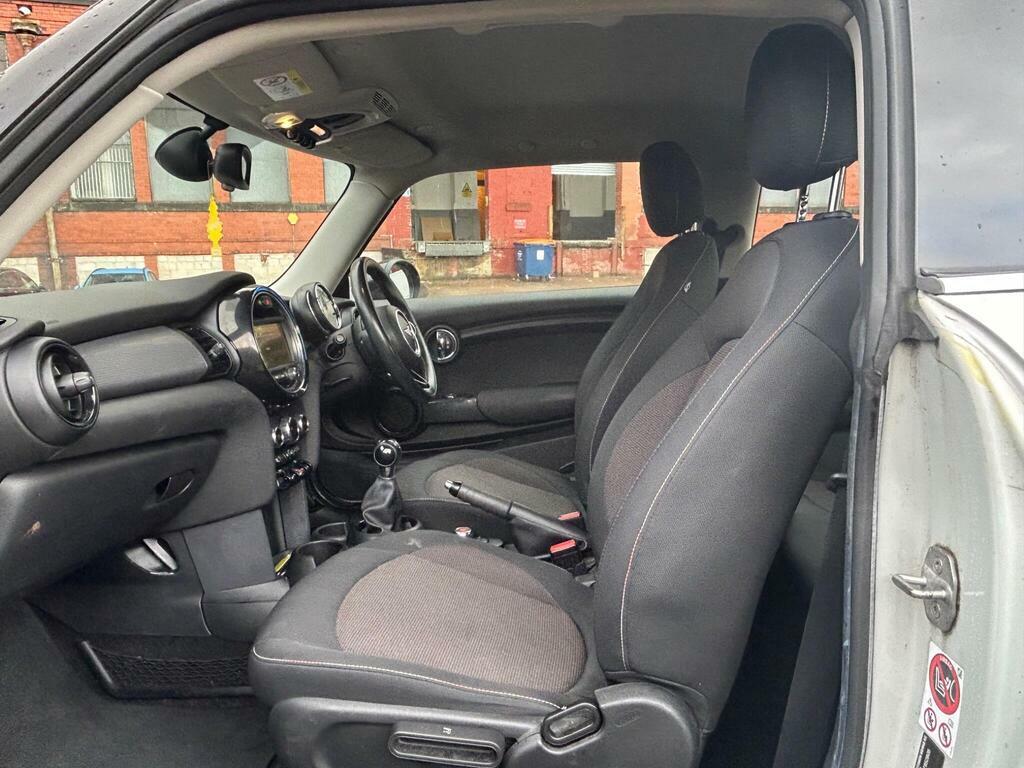 Mini Hatch 1.5 Cooper Euro 6 S S VO65XZL Silver #6