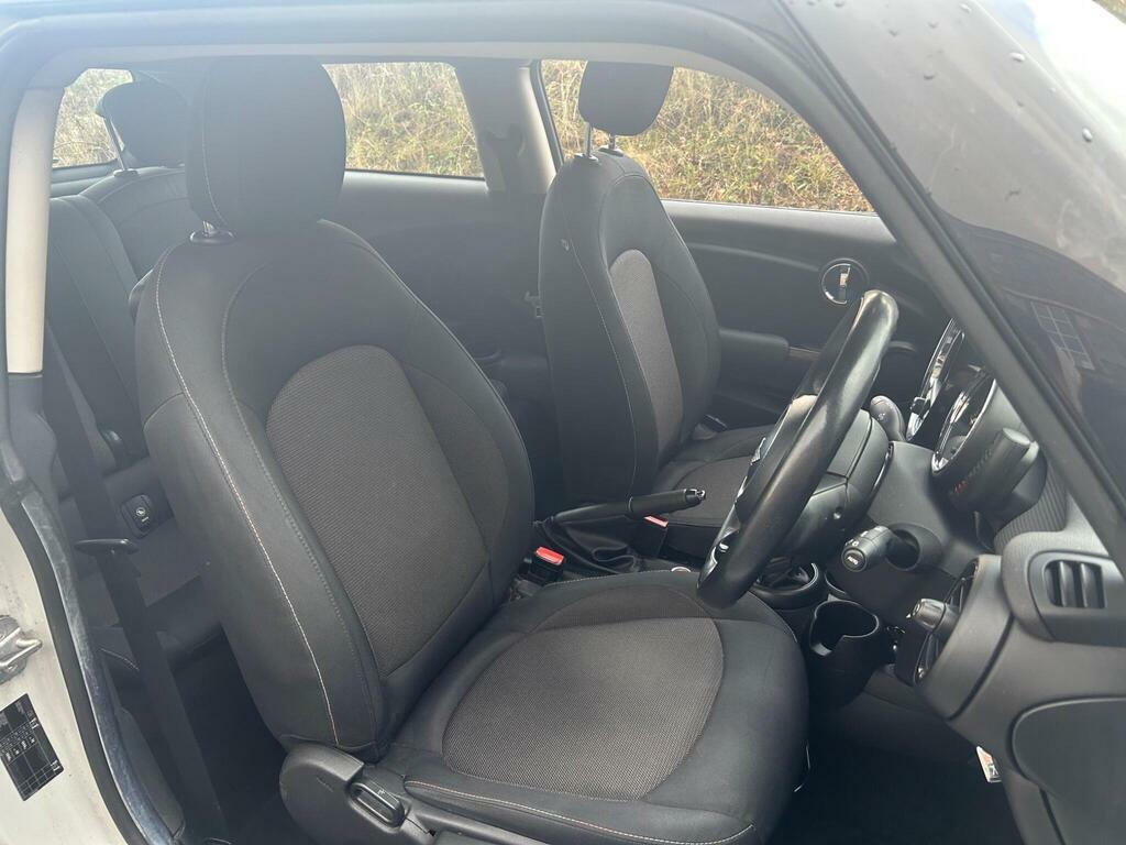 Mini Hatch 1.5 Cooper Euro 6 S S VO65XZL Silver #2