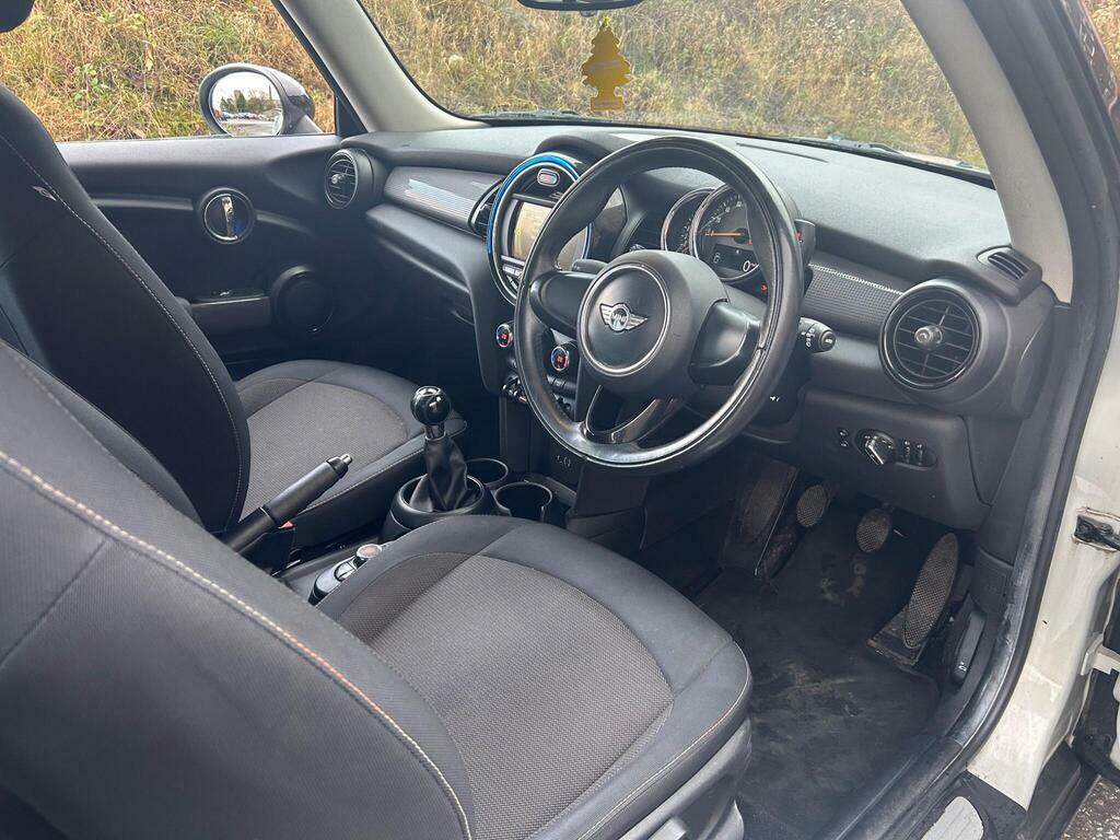 Mini Hatch 1.5 Cooper Euro 6 S S VO65XZL Silver #3