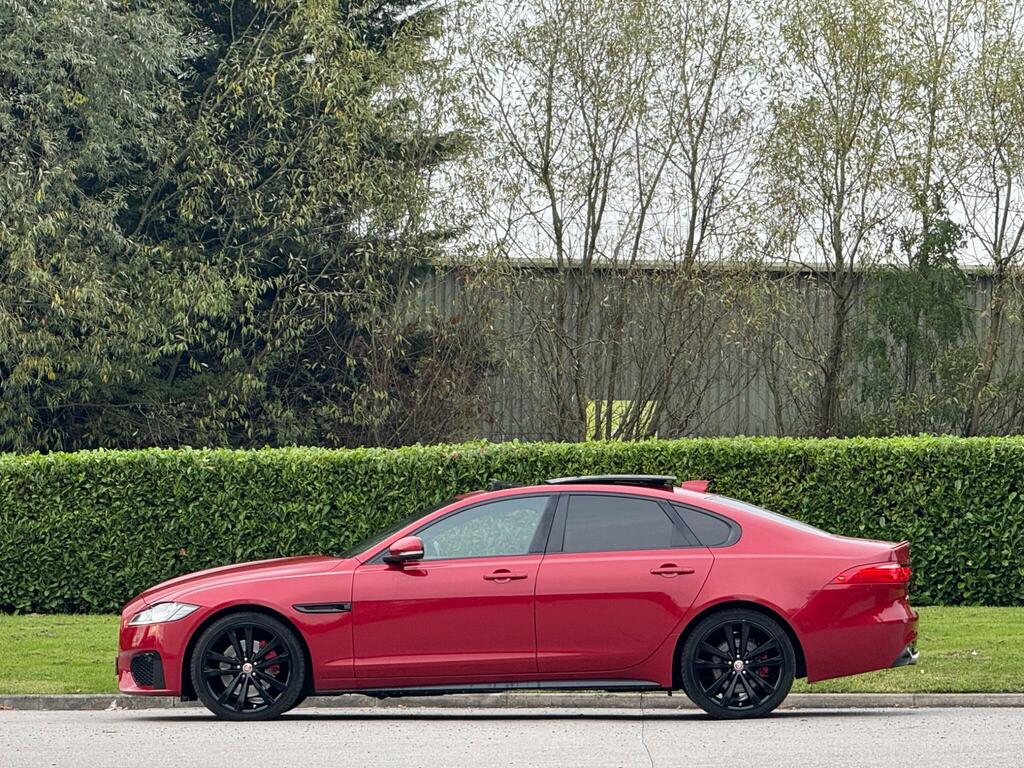 Jaguar XF 3.0D V6 S Euro 6 Ss Red #4