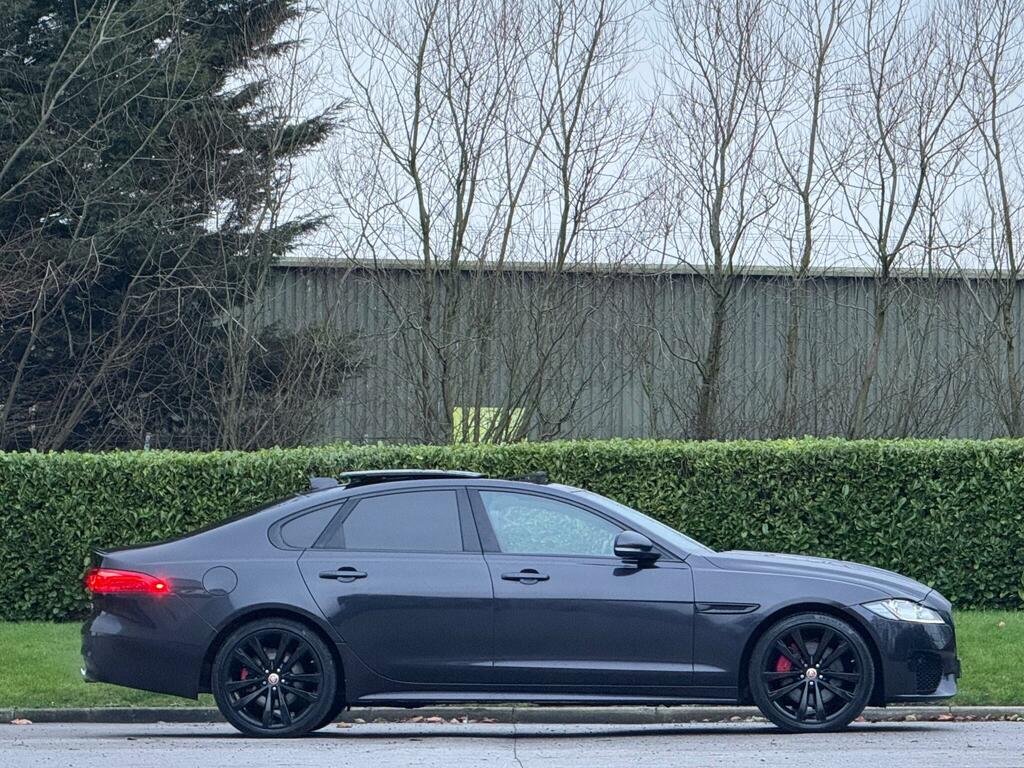 Jaguar XF 3.0D V6 S Euro 6 Ss Black #3