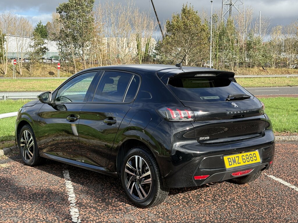 Peugeot 208 2023 Peugeot 208 1.5 Bhdi 100 Allure Premium Plus Black #5