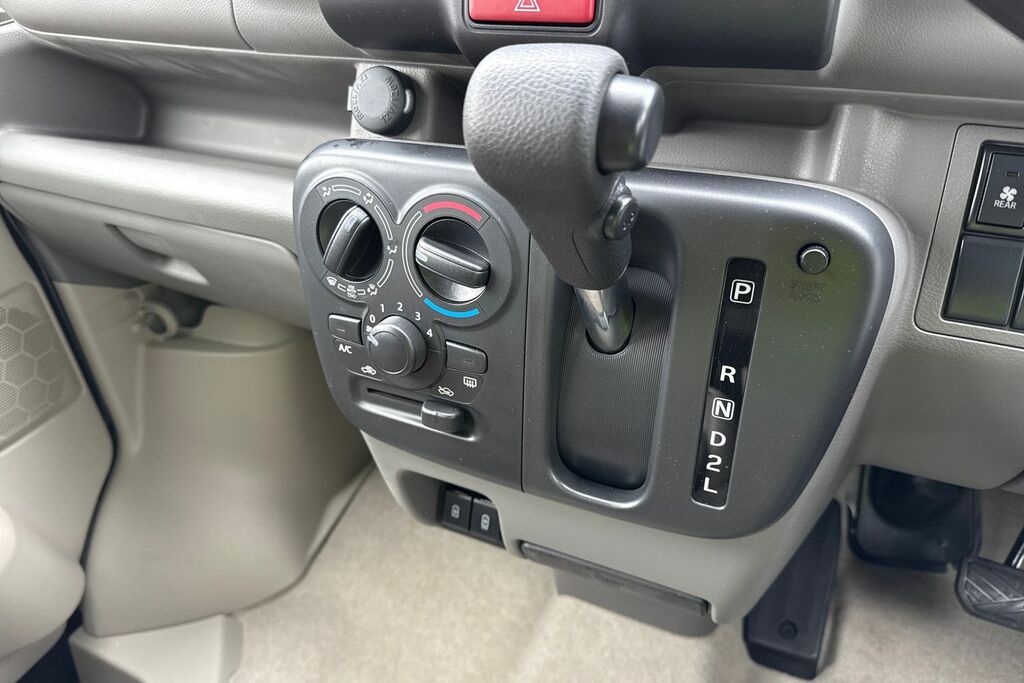 Suzuki Carry  White #11
