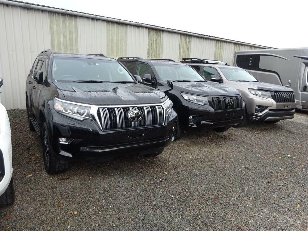 Toyota Land Cruiser 2.8D Invincible 4Wd Euro 6 S S Black #5