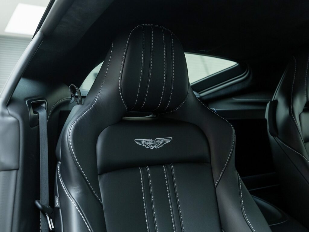 Aston Martin V8 Zf 8 Speed Silver #15