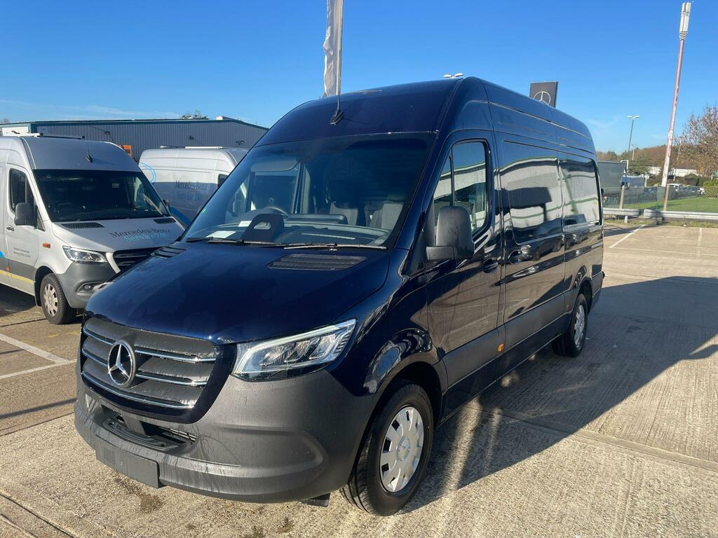 Mercedes-Benz Sprinter 2.0 315 Cdi Pro G-tronic Rwd L2 H2 Euro 6 Ss Blue