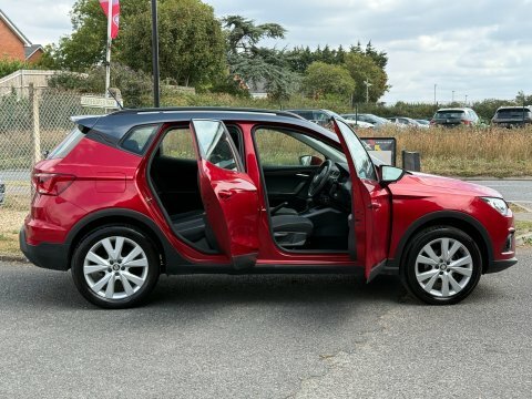Seat Arona Tsi Se Technology Red #2