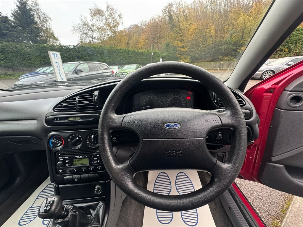 Ford Mondeo 1.8 Td Ghia Estate Red #17