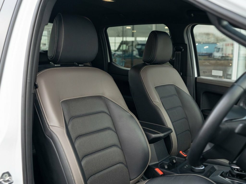 Volkswagen Amarok 3L Aventura White #5