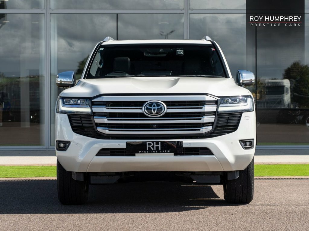 Toyota Land Cruiser 3.5L Twin Turbo V6 VX SP73BPV White #4