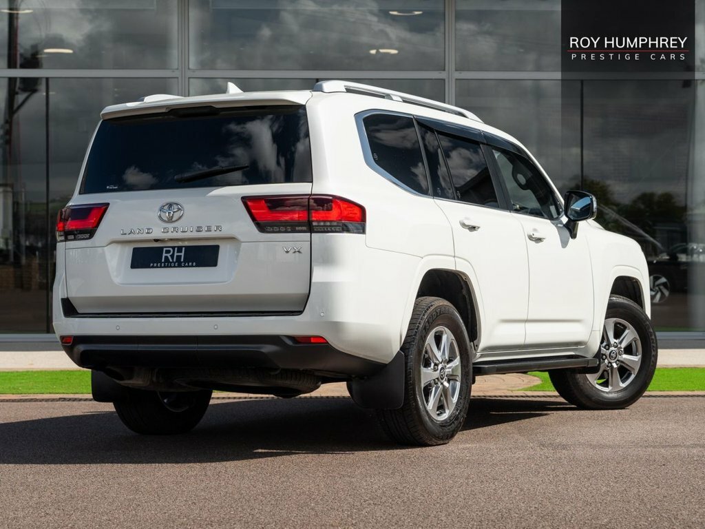 Toyota Land Cruiser 3.5L Twin Turbo V6 VX SP73BPV White #2