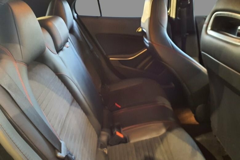 Mercedes-Benz GLA Class 2L Amg Line EU19OFP Black #4
