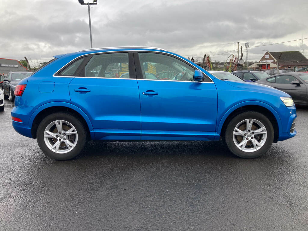 Audi Q3 2.0 Tdi Se YT66FDA Blue #2