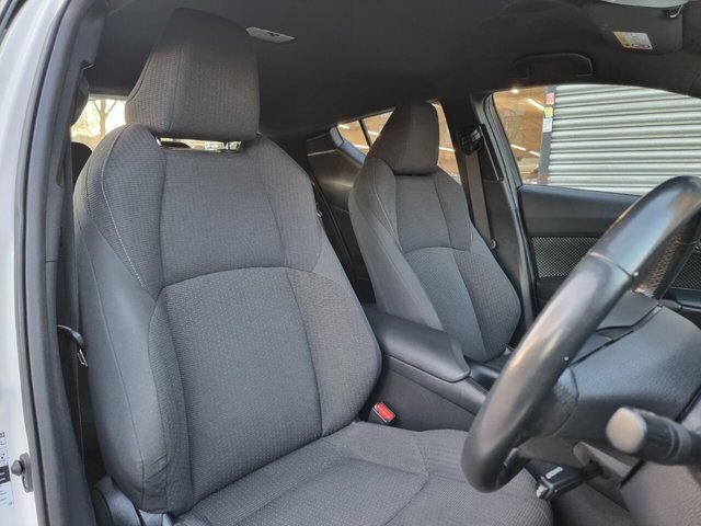 Toyota C-Hr 2019 1.8 Vvt-h Icon Suv Hybrid Cvt Euro YD69YFH White #2