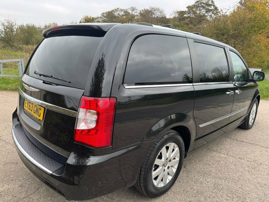 Chrysler Grand Voyager 2.7L Limited EY63GMG Black #4