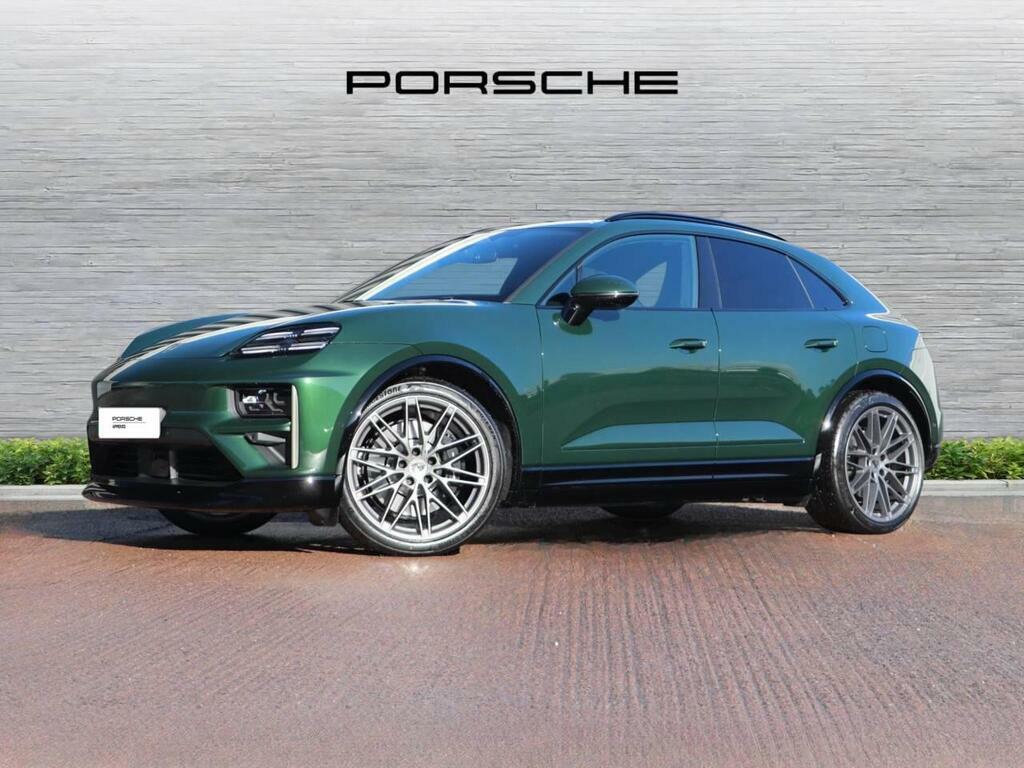Porsche Macan Turbo Green #6