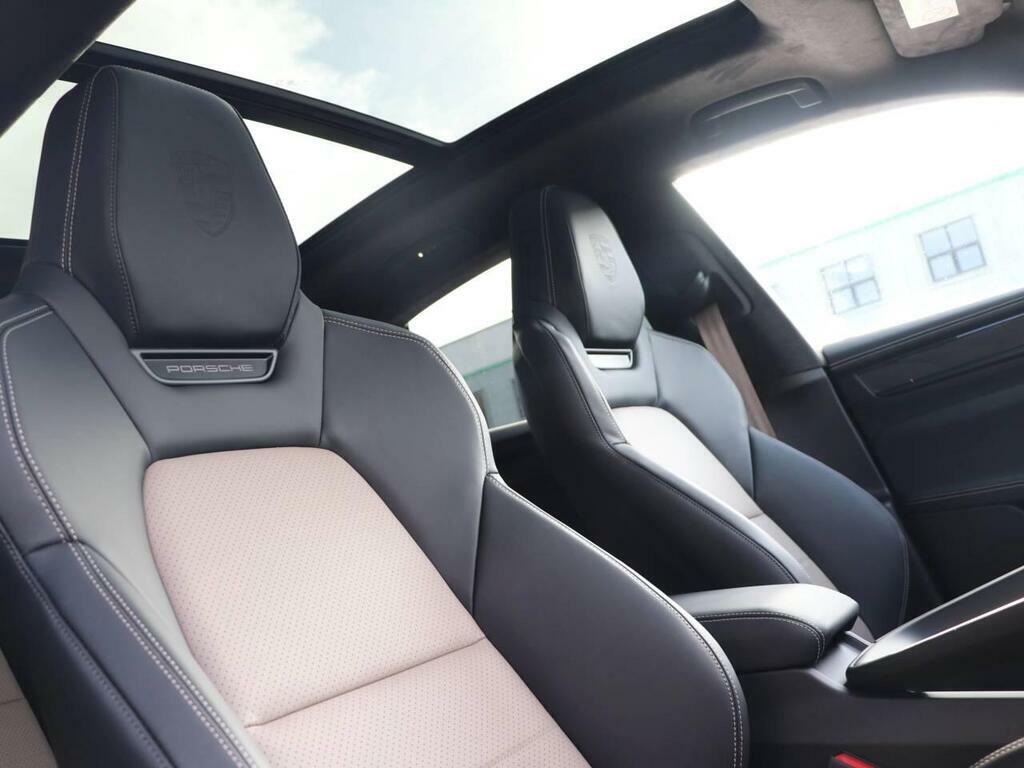 Porsche Macan Turbo Green #5