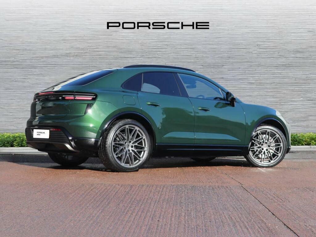Porsche Macan Turbo Green #3