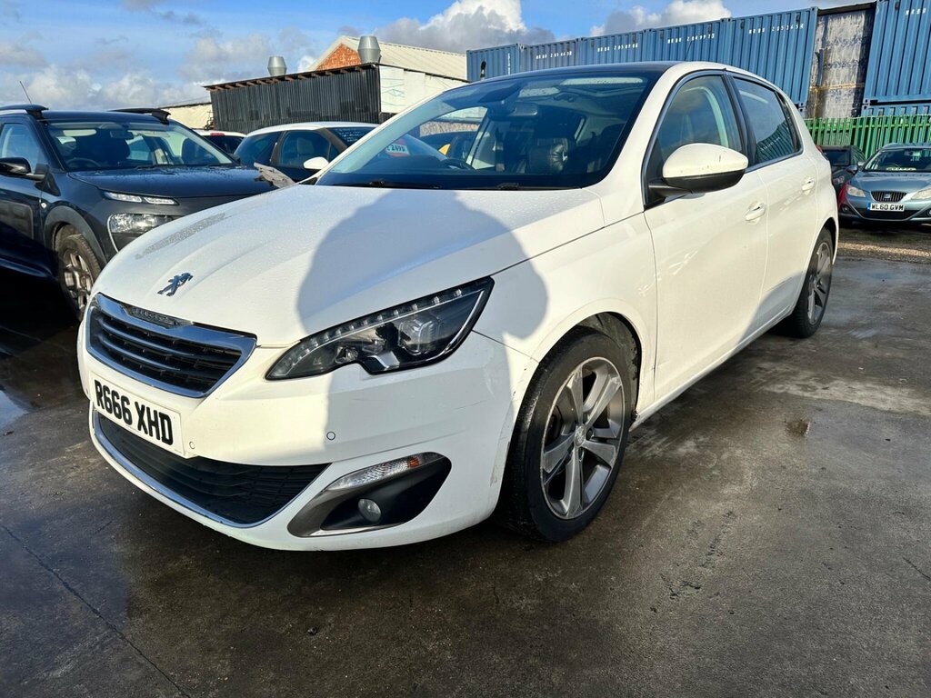 Peugeot 308 1.2 E-thp Puretech Allure Euro 6 Ss White #4