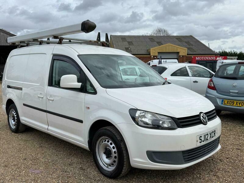 Volkswagen Caddy Maxi 1.6 Tdi Bluemotion Tech SJ12XCR White #4
