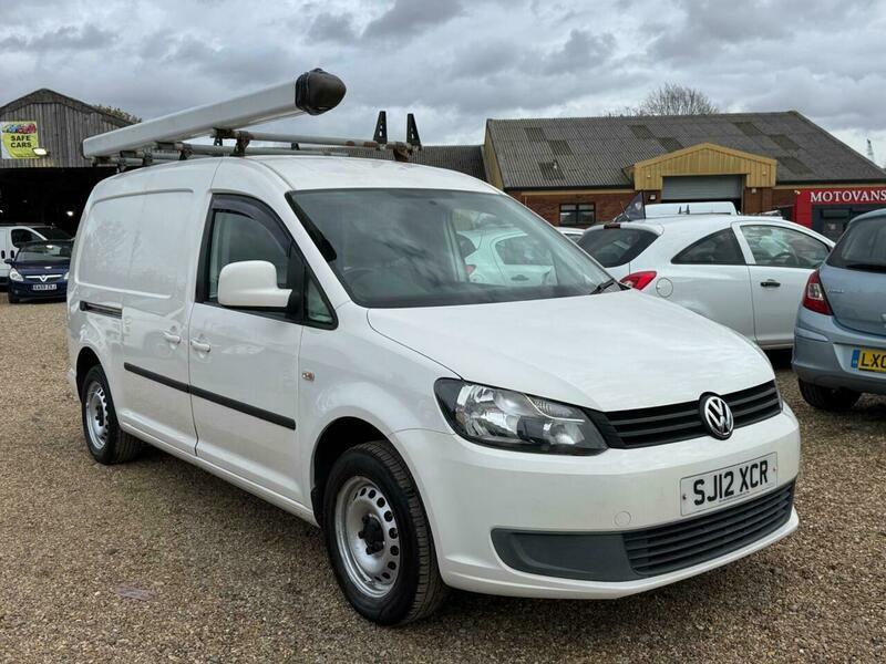 Volkswagen Caddy Maxi 1.6 Tdi Bluemotion Tech SJ12XCR White #3