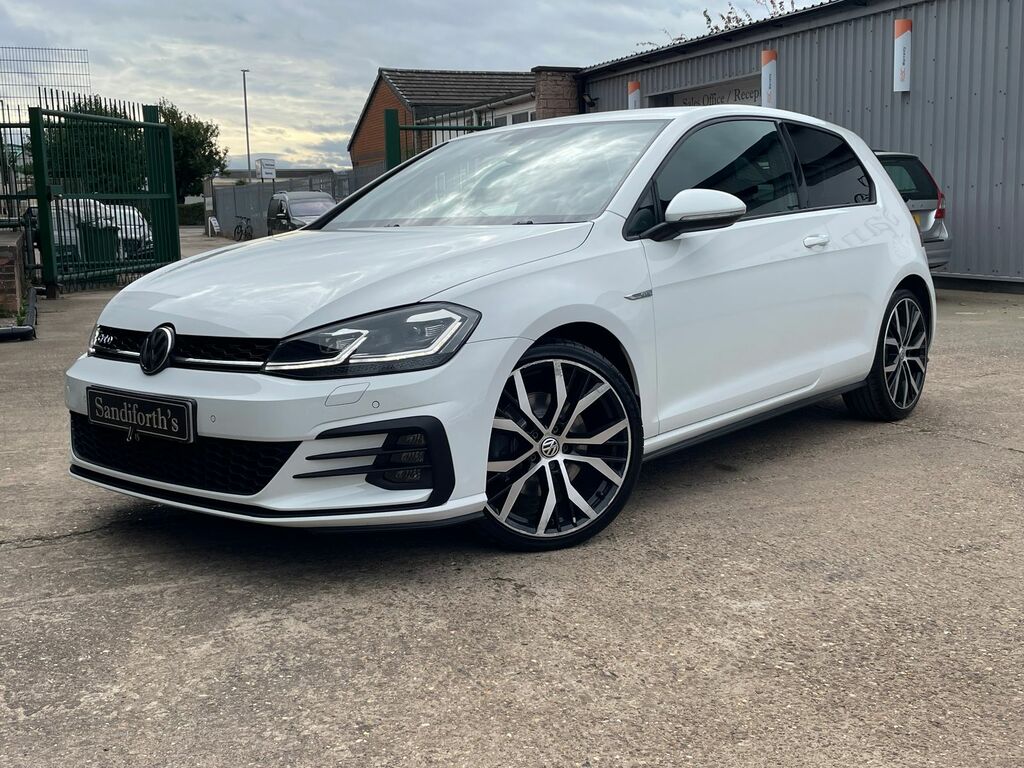 Volkswagen Golf 2.0 Tdi Bluemotion Tech Gtd Hatchback D YD67OCC White #3