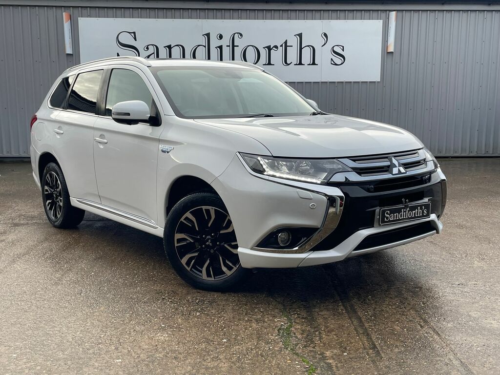 Mitsubishi Outlander 2.0H 12Kwh Gx4hs Suv Plug-in Hybrid Cvt White