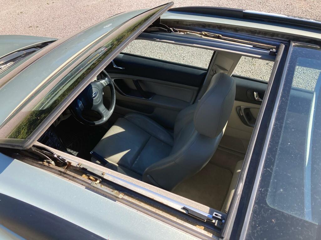 Subaru Outback 3.0 R Gold #8