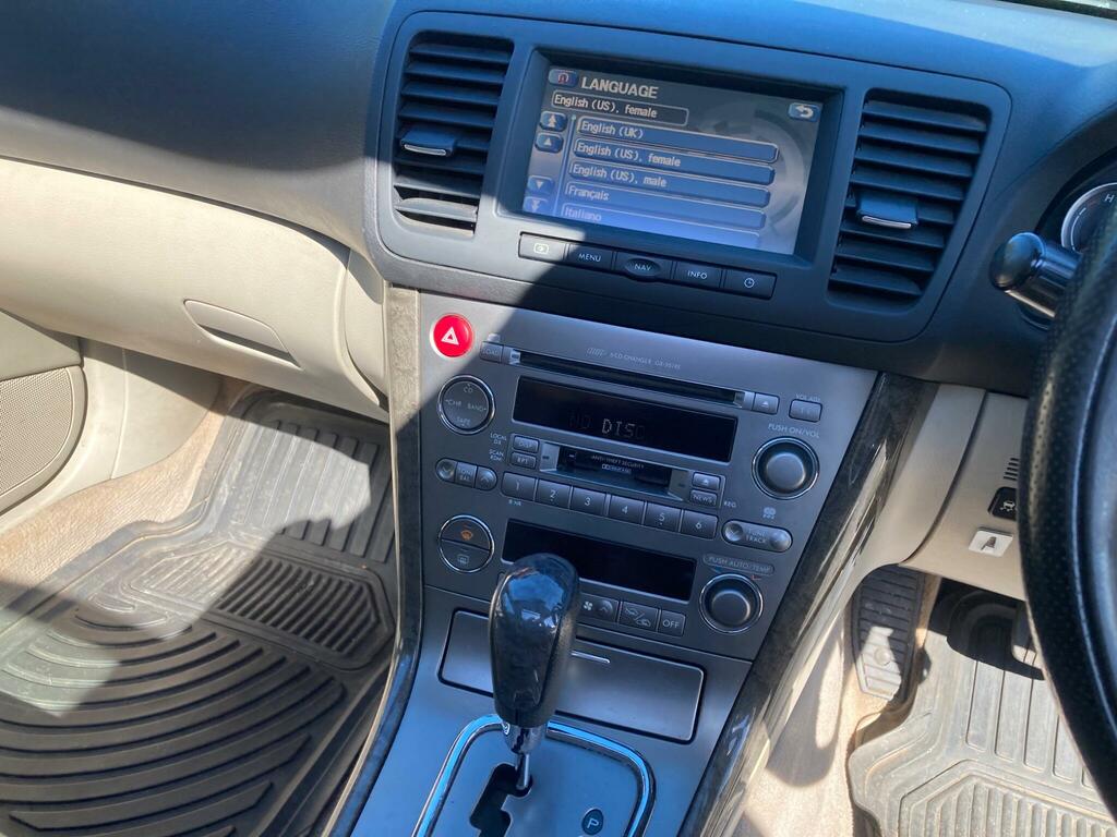 Subaru Outback 3.0 R Gold #14