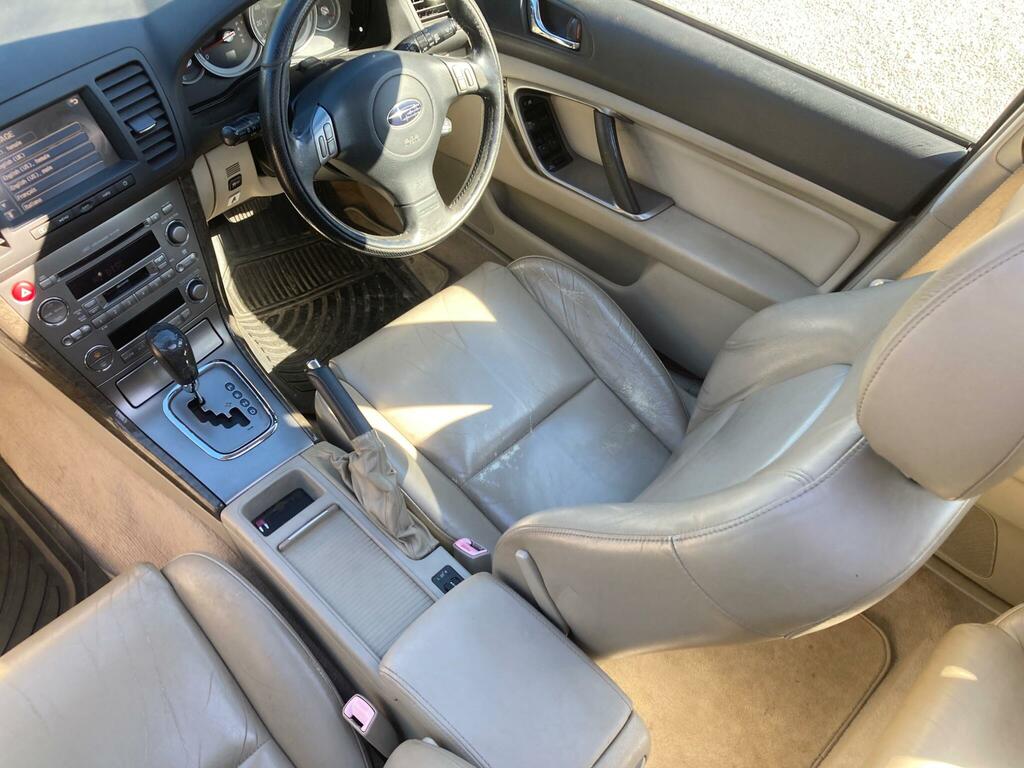 Subaru Outback 3.0 R Gold #11