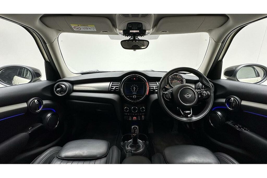 Mini Hatch Cooper S Exclusive White