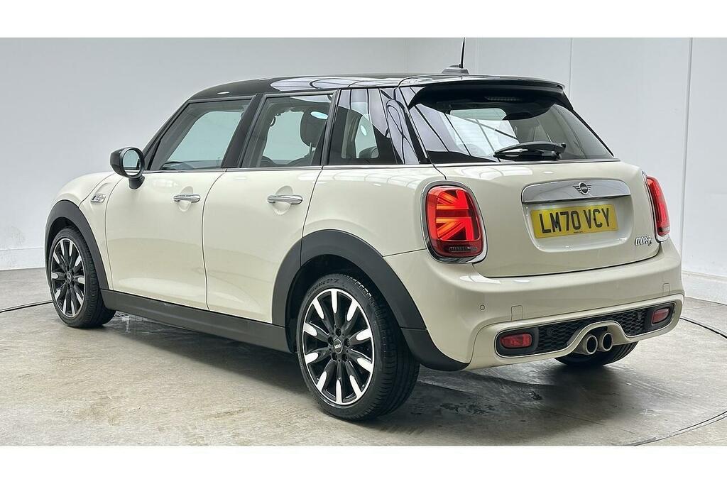 Mini Hatch Cooper S Exclusive LM70VCY White #4