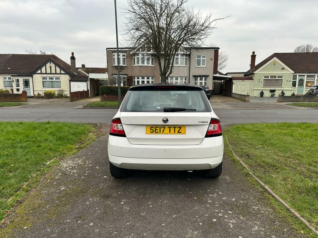Skoda Fabia Hatchback 1.0 Colour Edition 201717 SE17TTZ White #3