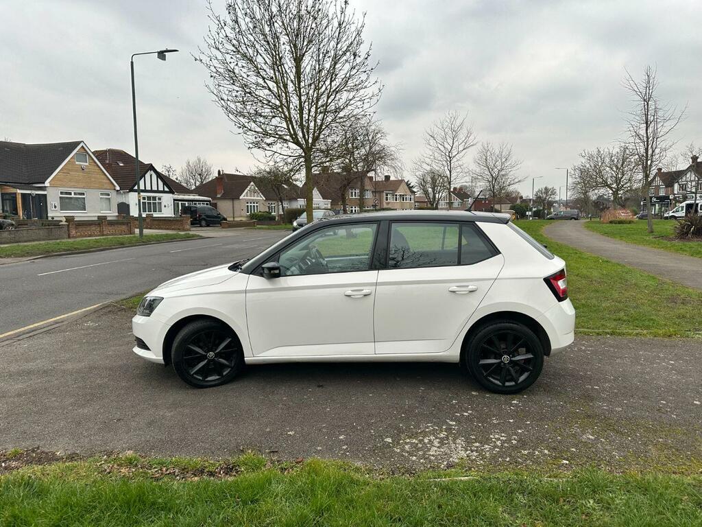 Skoda Fabia Hatchback 1.0 Colour Edition 201717 SE17TTZ White #5