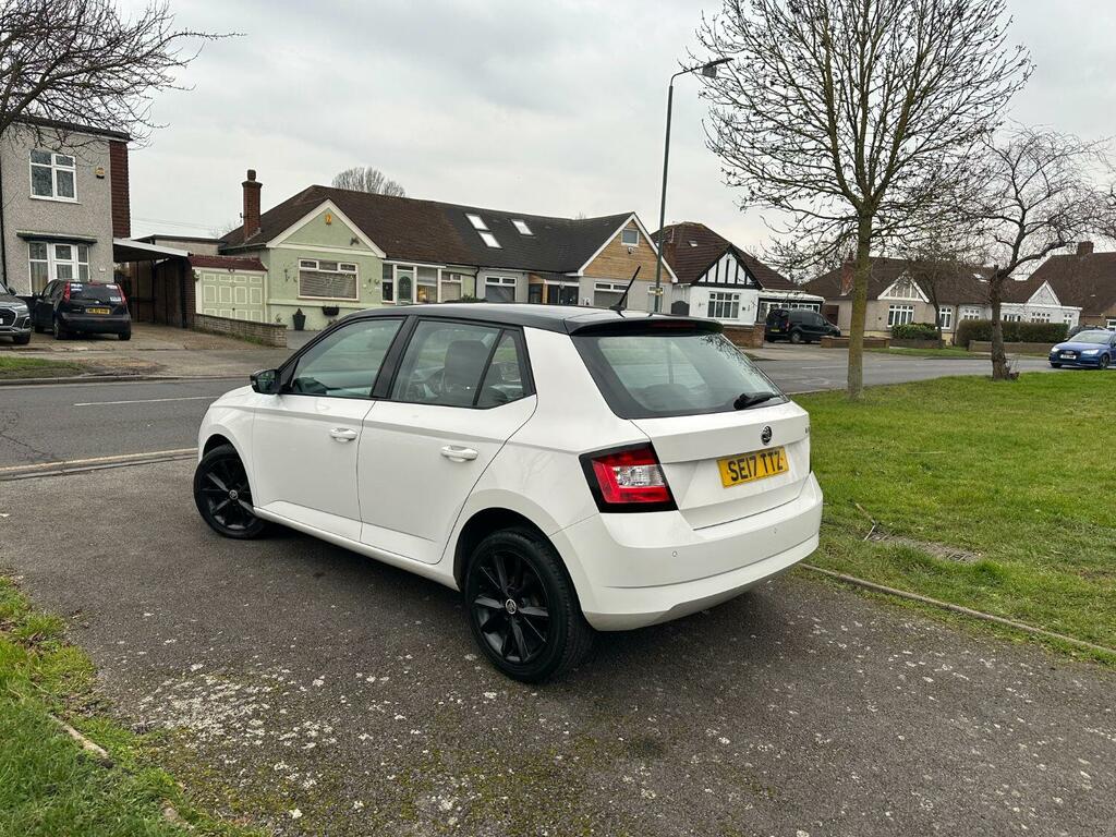 Skoda Fabia Hatchback 1.0 Colour Edition 201717 SE17TTZ White #4