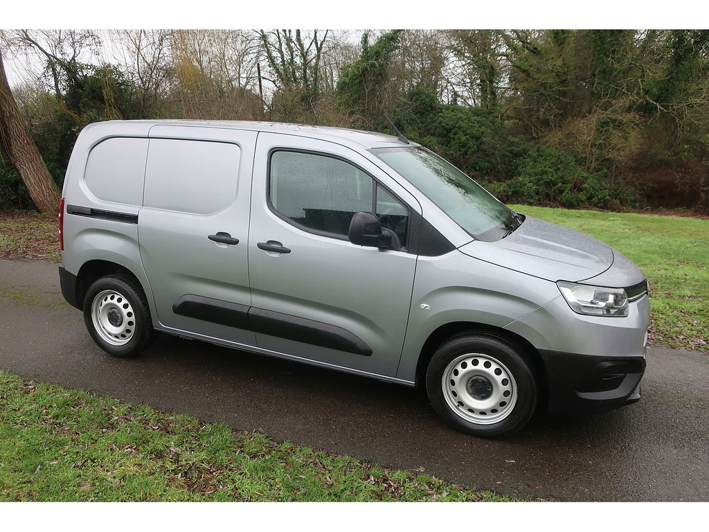 Toyota Proace City 1.5 Bluehdi Active Short Panel Van Manu YB23NGX Grey #3
