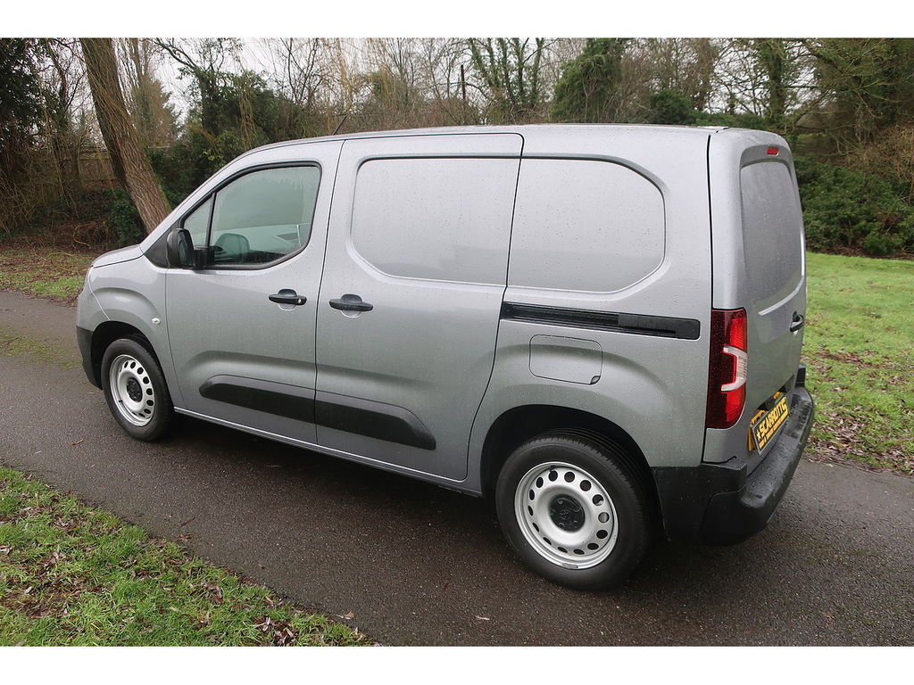Toyota Proace City 1.5 Bluehdi Active Short Panel Van Manu YB23NGX Grey #4