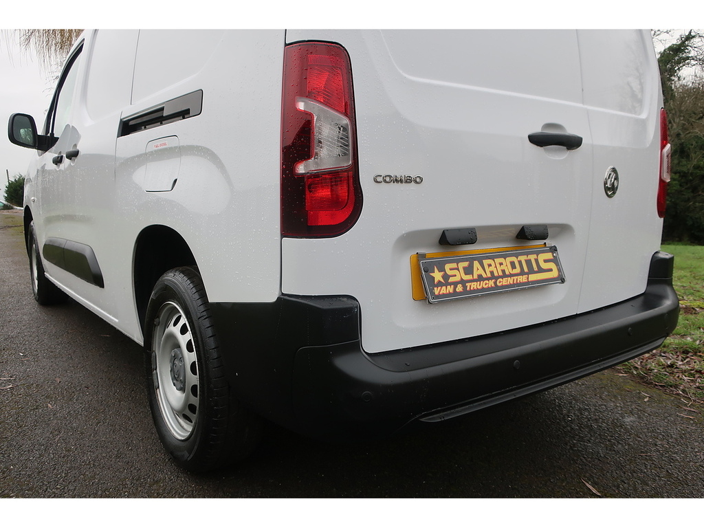 Vauxhall Combo 1.5 Turbo D 2300 Prime Panel Van 6Dr L DV24SNZ White #6