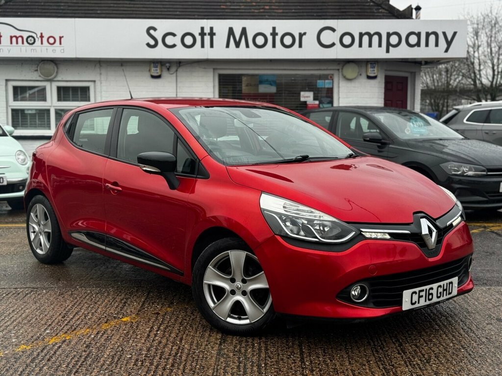 Renault Clio 1.5L Dynamique Nav Red