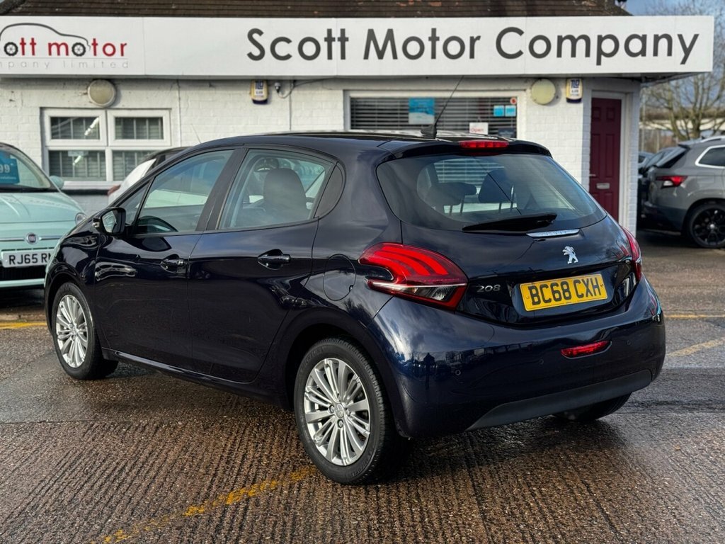 Peugeot 208 1.2L Signature BC68CXH Blue #2