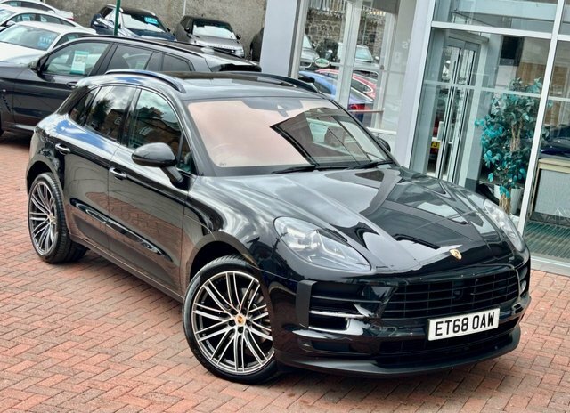Porsche Macan 2.0T Suv ET68OAW Black #6